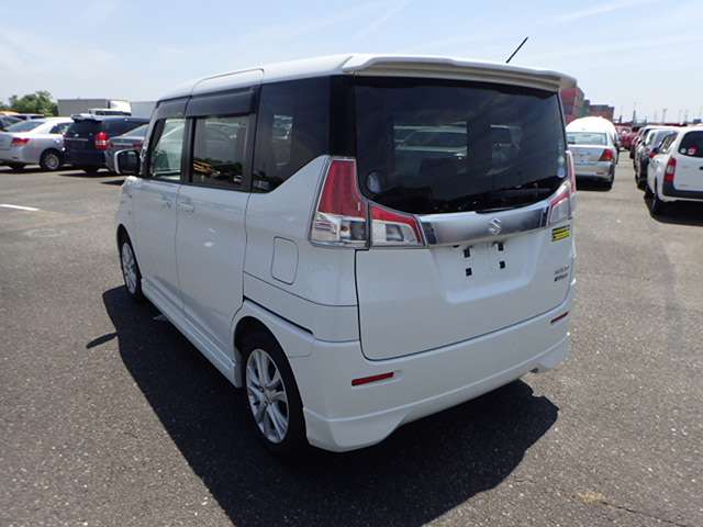 SUZUKI SOLIO photo 3