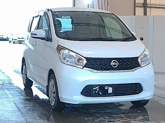 NISSAN DAYZ 2013