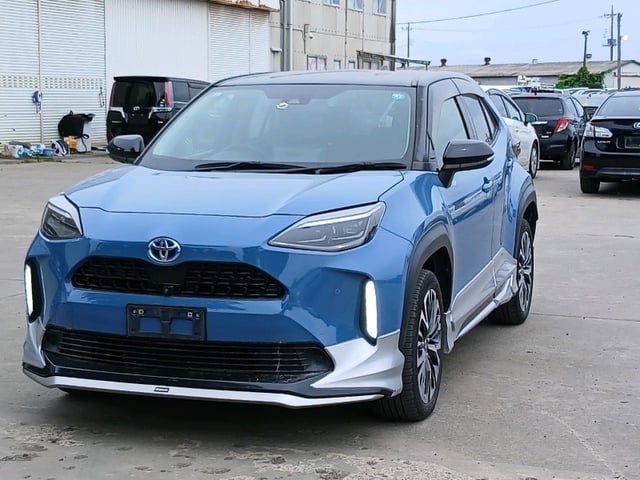 TOYOTA YARIS CROSS photo 3