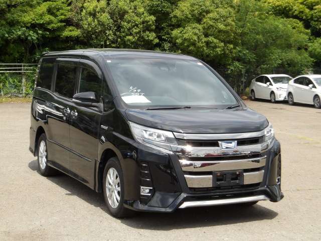 TOYOTA NOAH 2020