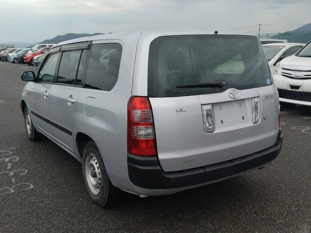 TOYOTA SUCCEED VAN photo 3