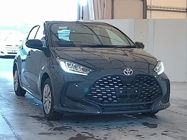 TOYOTA YARIS 2024