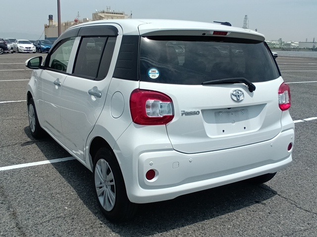 TOYOTA PASSO photo 3