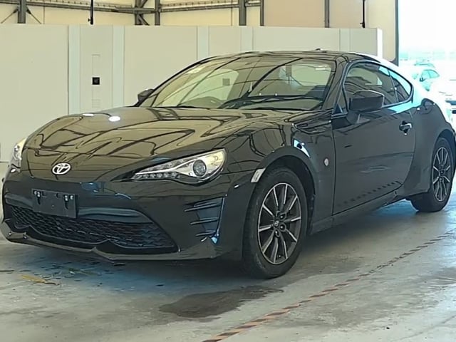 TOYOTA 86 photo 2