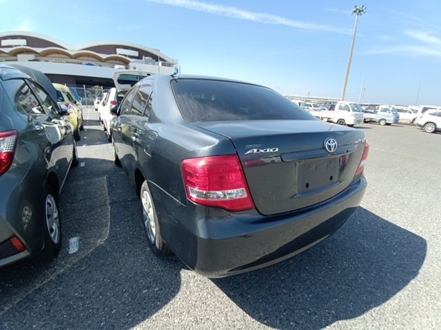 TOYOTA COROLLA AXIO photo 3