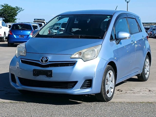 TOYOTA RACTIS photo 3