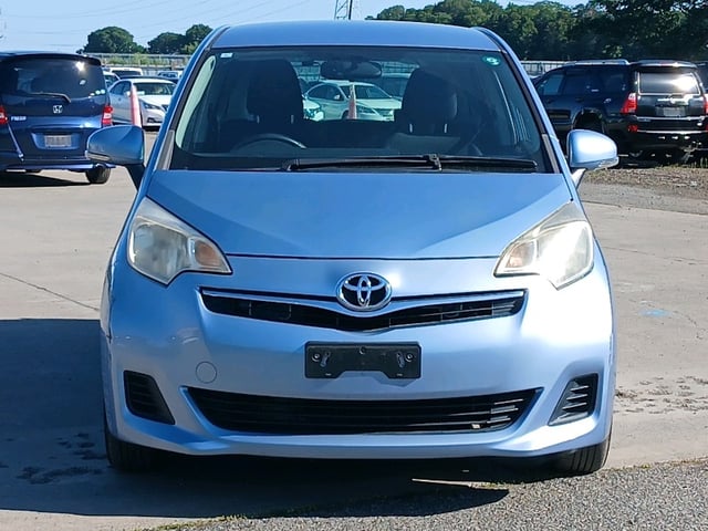 TOYOTA RACTIS photo 2