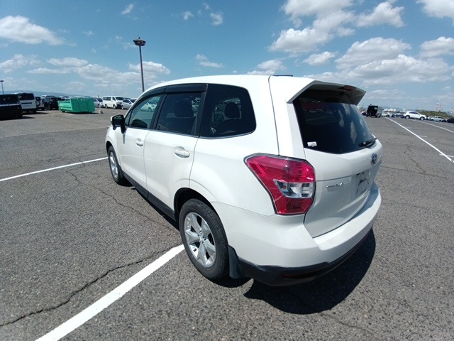 SUBARU FORESTER photo 3