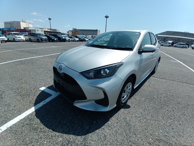 TOYOTA YARIS photo 2
