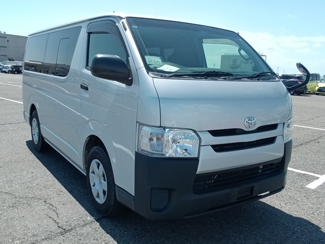 TOYOTA REGIUSACE VAN 2014