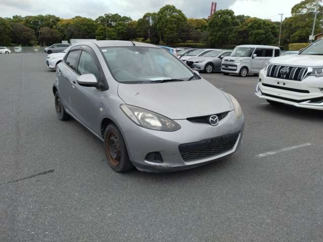 MAZDA DEMIO 2010