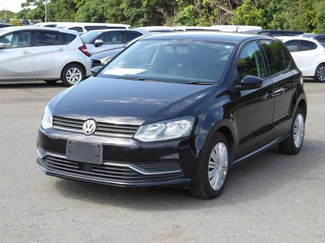 VOLKSWAGEN POLO photo 2