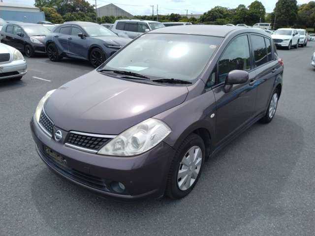 NISSAN TIIDA photo 2