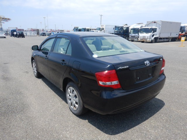 TOYOTA COROLLA AXIO photo 3