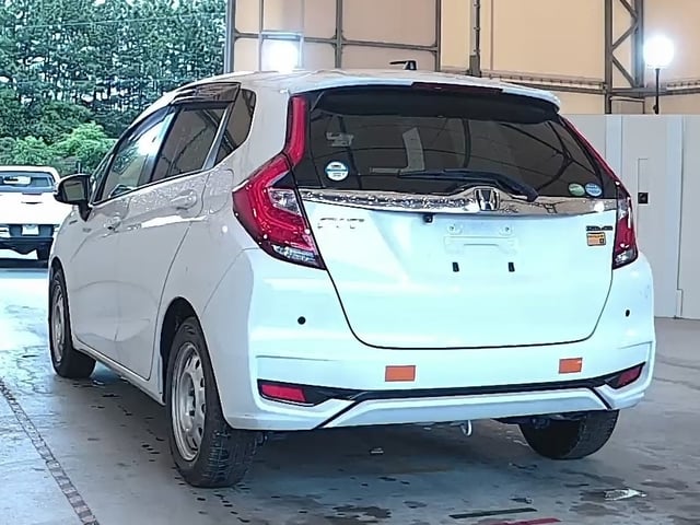 HONDA FIT HYBRID photo 3