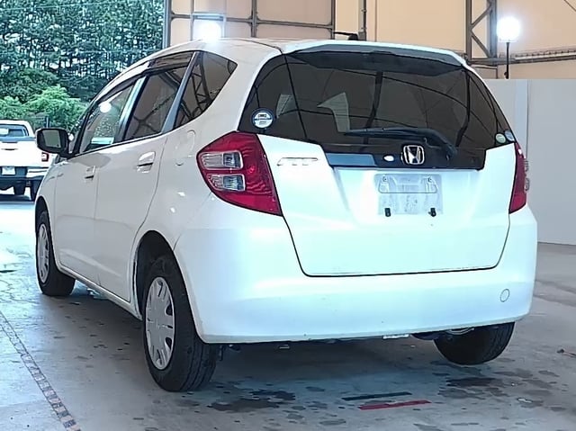 HONDA FIT photo 3