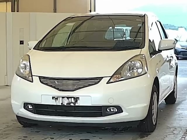 HONDA FIT photo 2