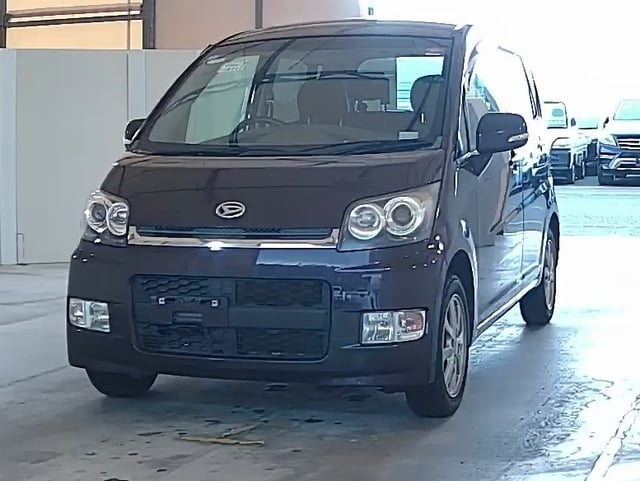 DAIHATSU MOVE photo 2