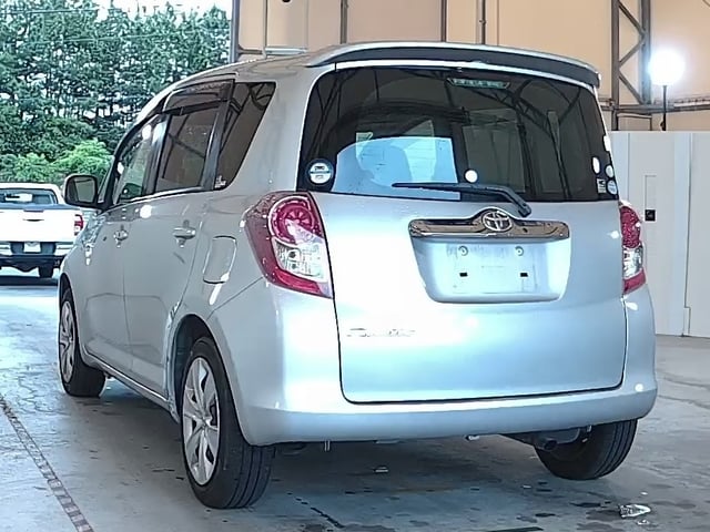 TOYOTA RACTIS photo 3