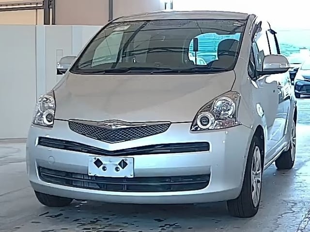 TOYOTA RACTIS photo 2