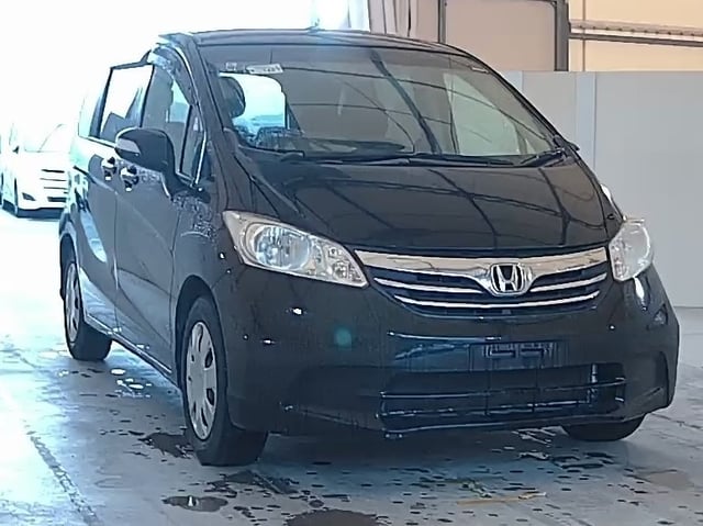 HONDA FREED 2013
