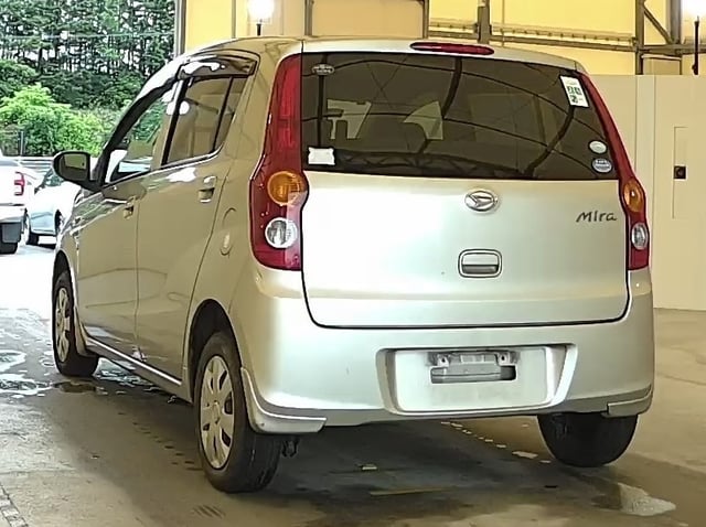 DAIHATSU MIRA photo 3