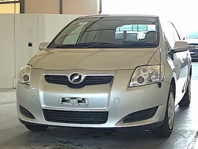 TOYOTA AURIS photo 2