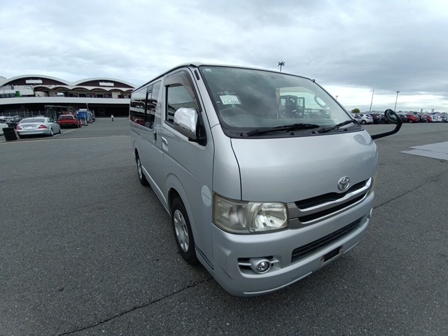 TOYOTA HIACE VAN 2008
