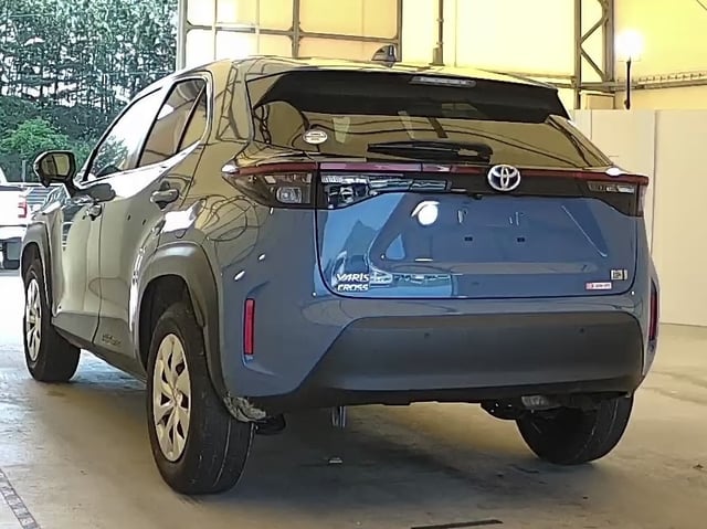 TOYOTA YARIS CROSS photo 3