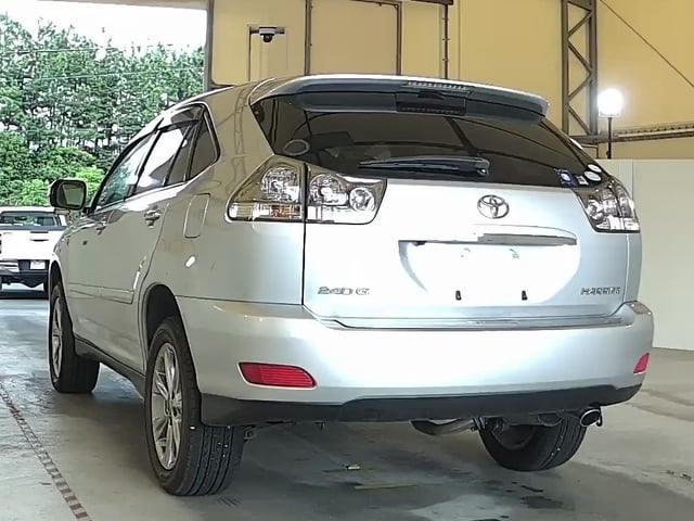 TOYOTA HARRIER photo 3
