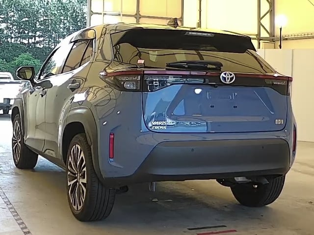 TOYOTA YARIS CROSS photo 3