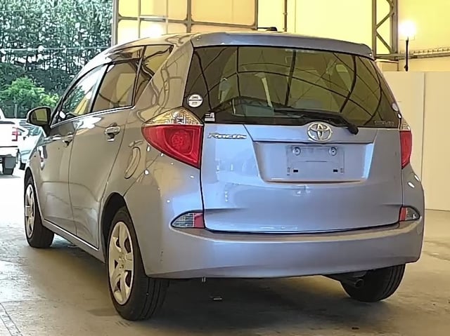 TOYOTA RACTIS photo 3