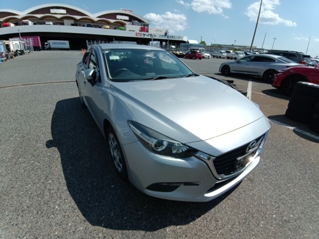 MAZDA AXELA 2017