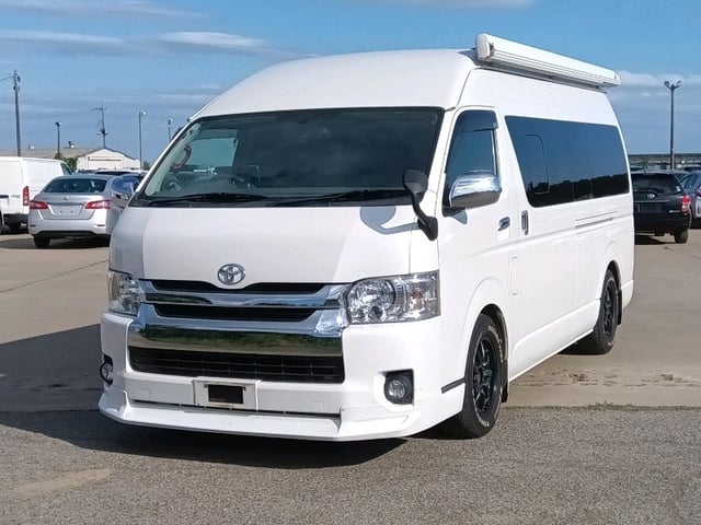 TOYOTA HIACE VAN photo 3