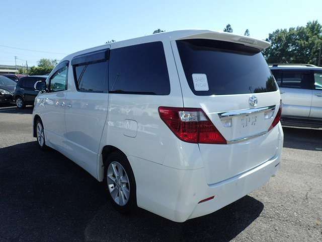 TOYOTA ALPHARD photo 3