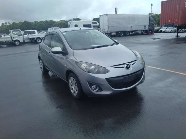 MAZDA DEMIO 2012