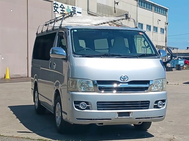 TOYOTA HIACE VAN 2006
