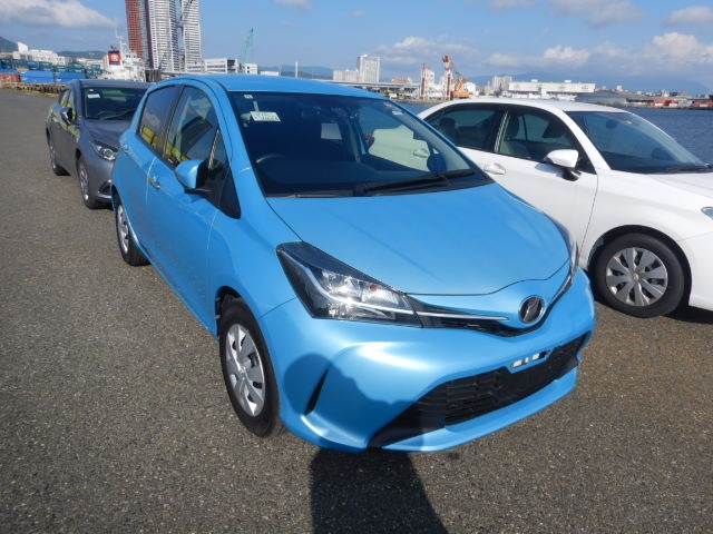 TOYOTA VITZ 2016