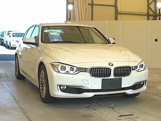 BMW 3 SERIES 2012