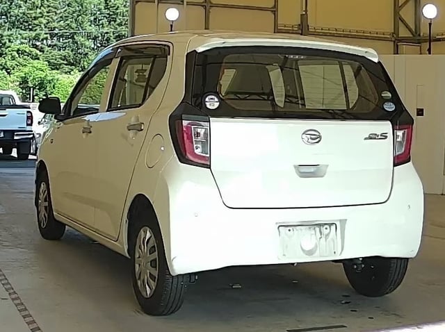 DAIHATSU MIRA ES photo 3