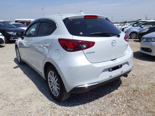 MAZDA MAZDA2 photo 3