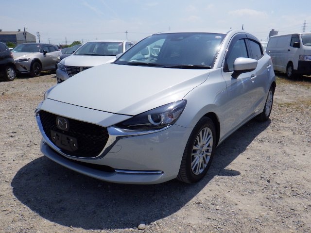 MAZDA MAZDA2 photo 2