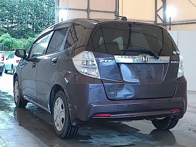 HONDA FIT HYBRID photo 3