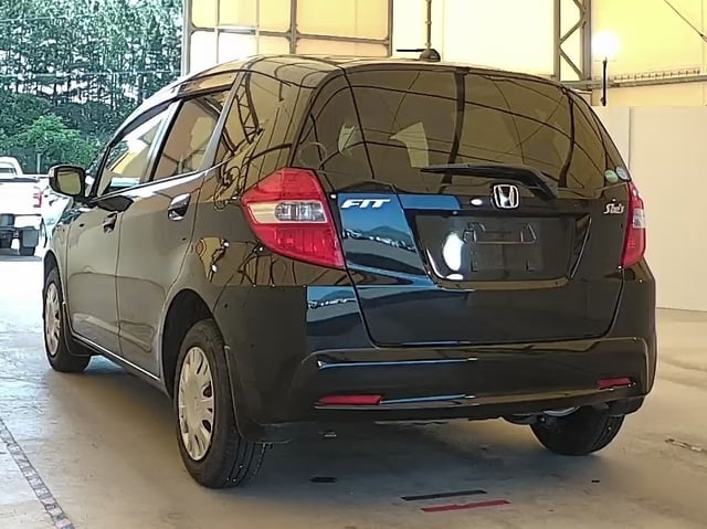 HONDA FIT photo 3