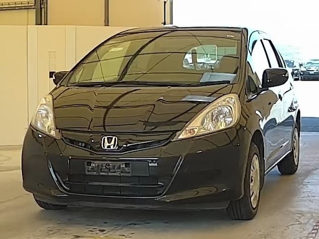 HONDA FIT photo 2