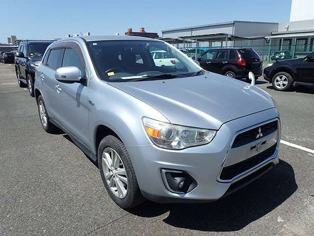 MITSUBISHI RVR 2013