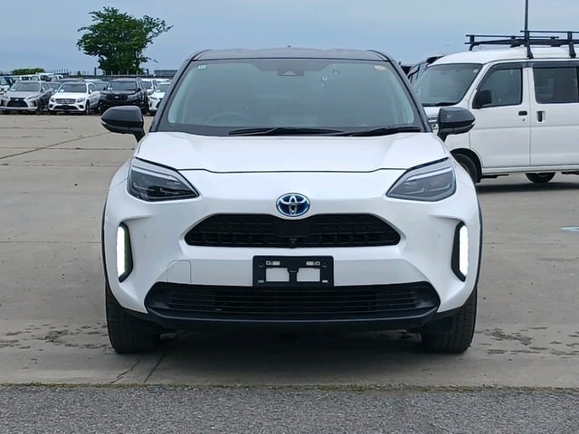 TOYOTA YARIS CROSS photo 2