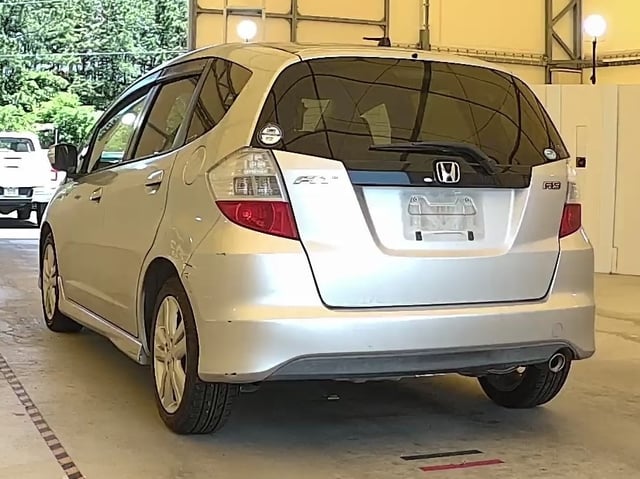 HONDA FIT photo 3