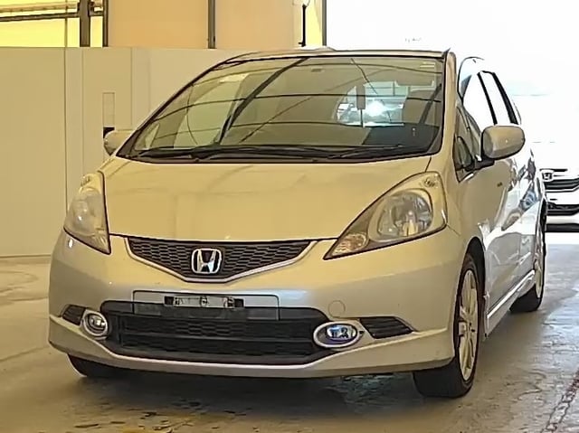 HONDA FIT photo 2
