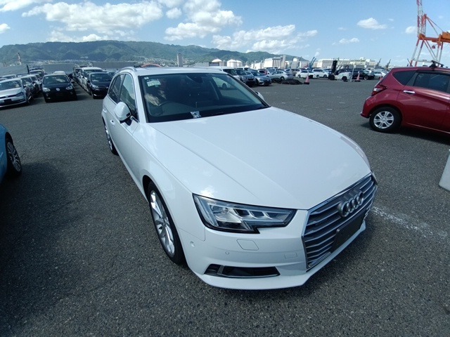 AUDI A4 AVANT 2016